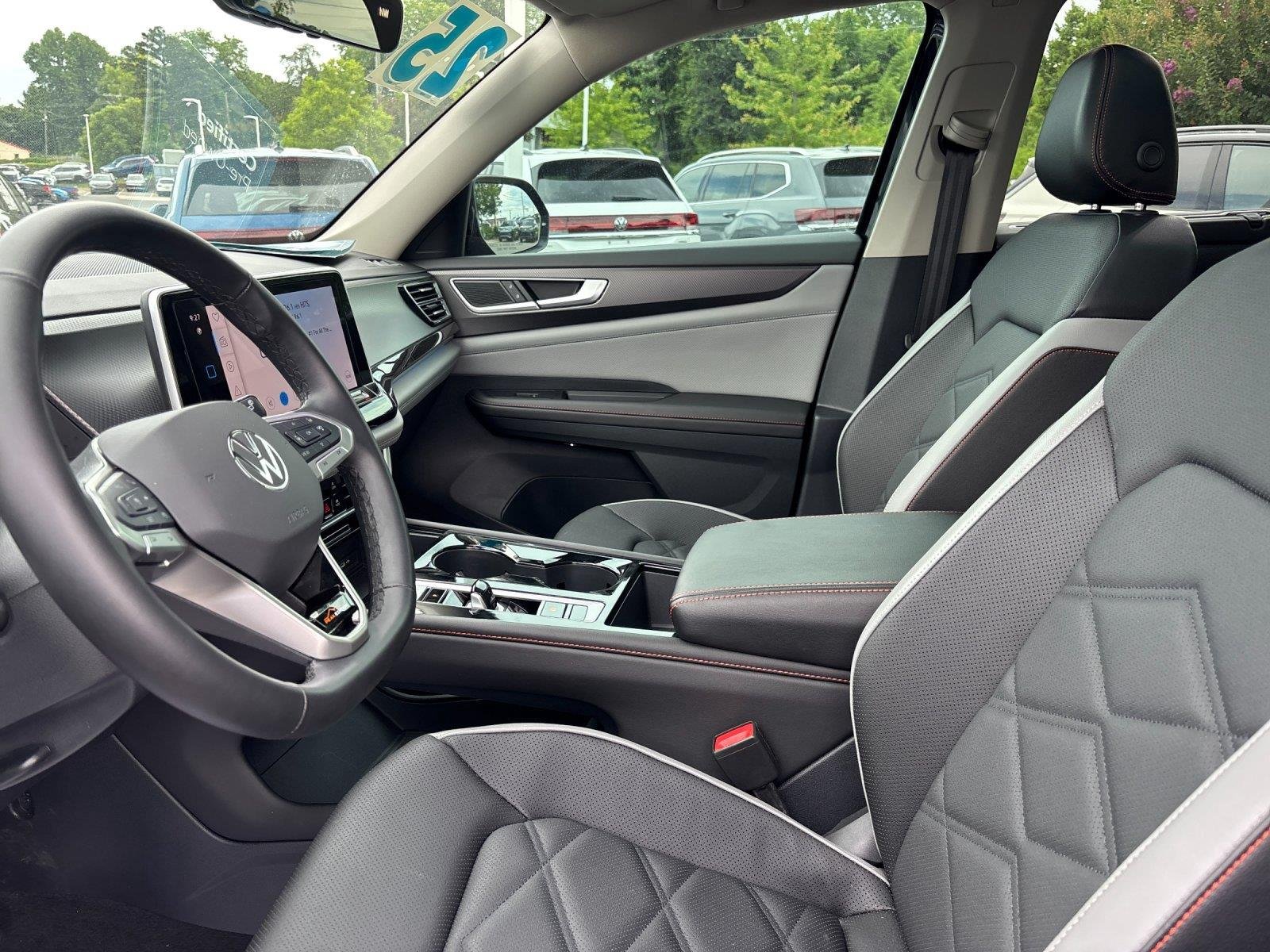 Used 2025 Deep Black Pearl Volkswagen 2.0T Peak Edition image 15