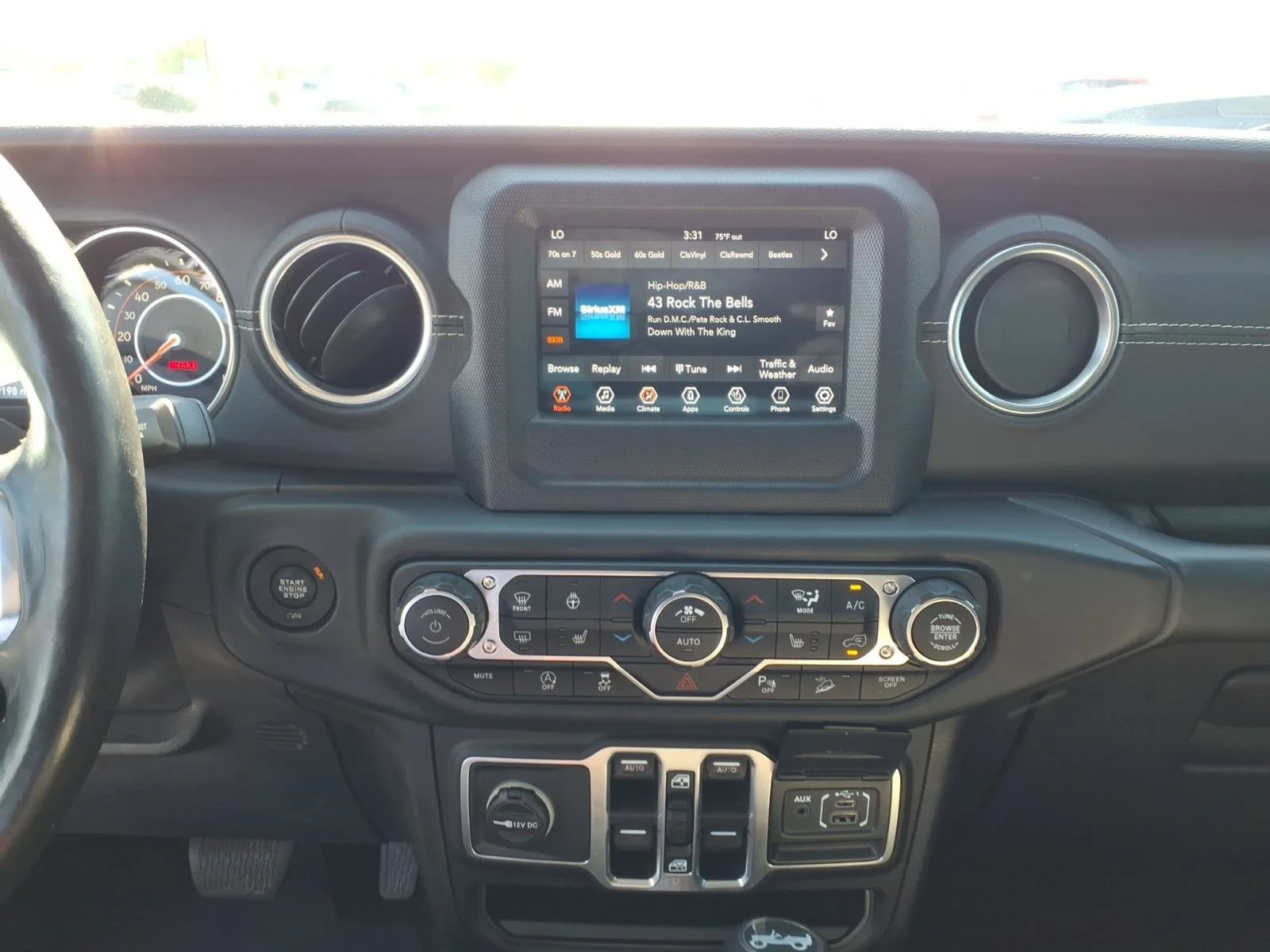 Used 2018 Black Clearcoat Jeep Sahara image 9