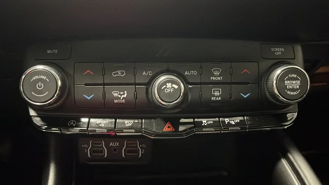 Used 2021 Red Dodge SXT Plus image 17