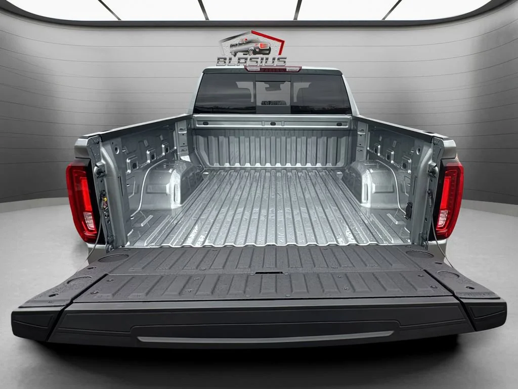 2026 GMC Sierra 1500 SLT - Photo 14