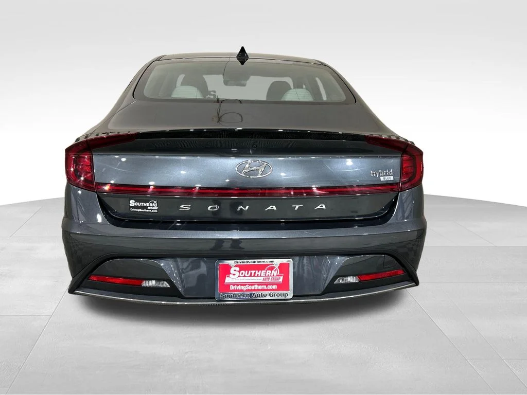 Used 2022 Gray Hyundai Blue image 4