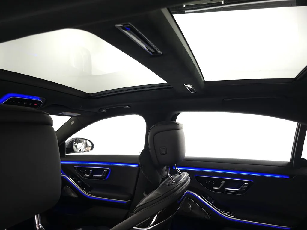 Used 2024 Black Mercedes-Benz S 580e image 27