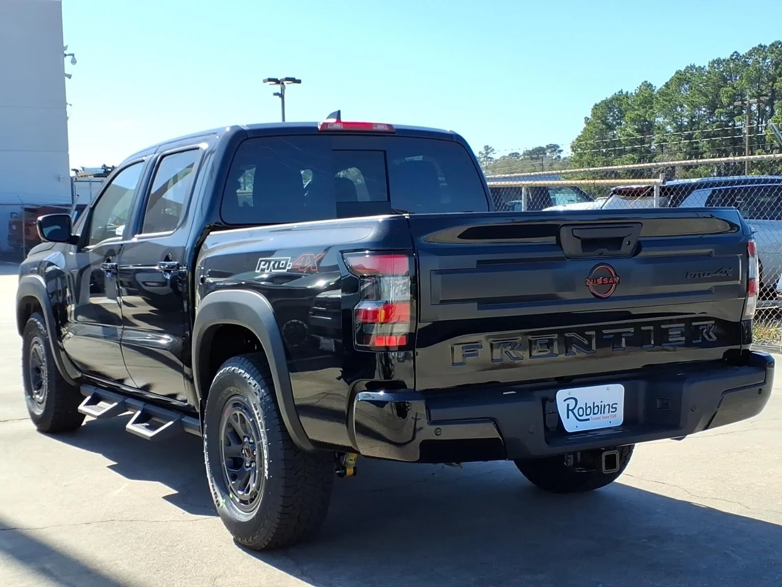 2026 Nissan Frontier Crew Cab PRO-4X® - 6