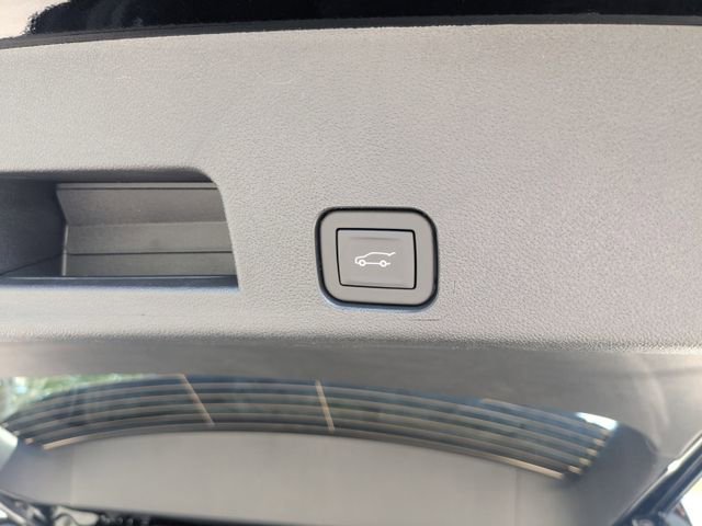 2025 Chevrolet Traverse LT - Photo 13