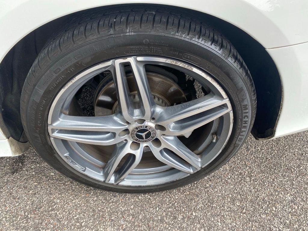 Used 2018 Polar White Mercedes-Benz E 300 image 8