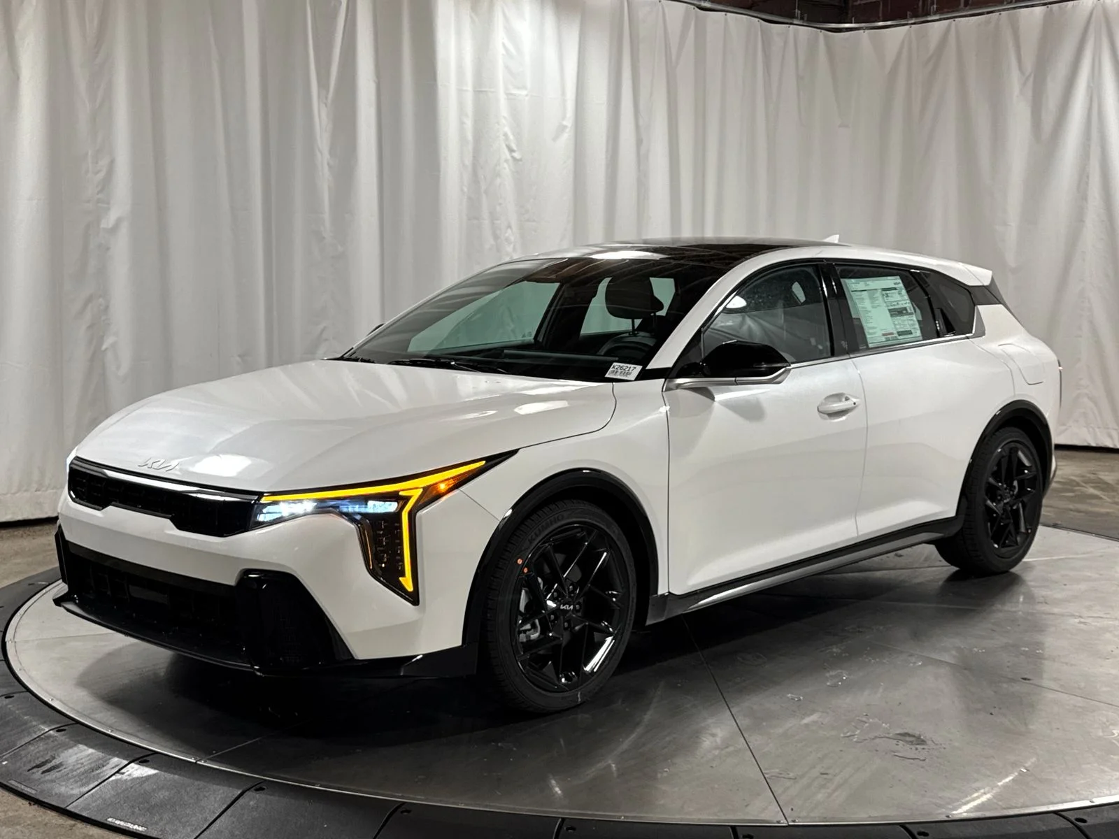 2026 Kia K4 GT-Line Turbo AT Hatchback's photo
