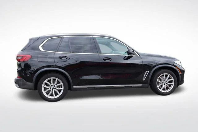 Used 2020 Black BMW xDrive40i image 12