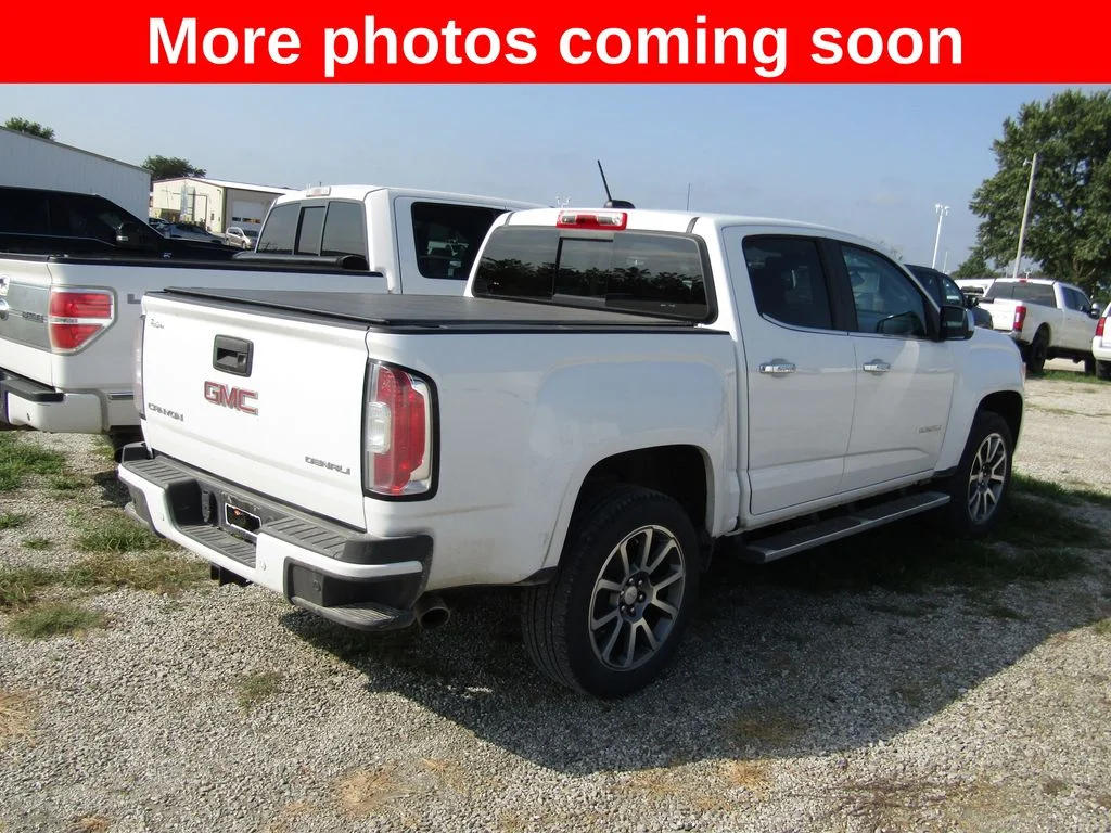 Used 2019 White GMC Denali image 5