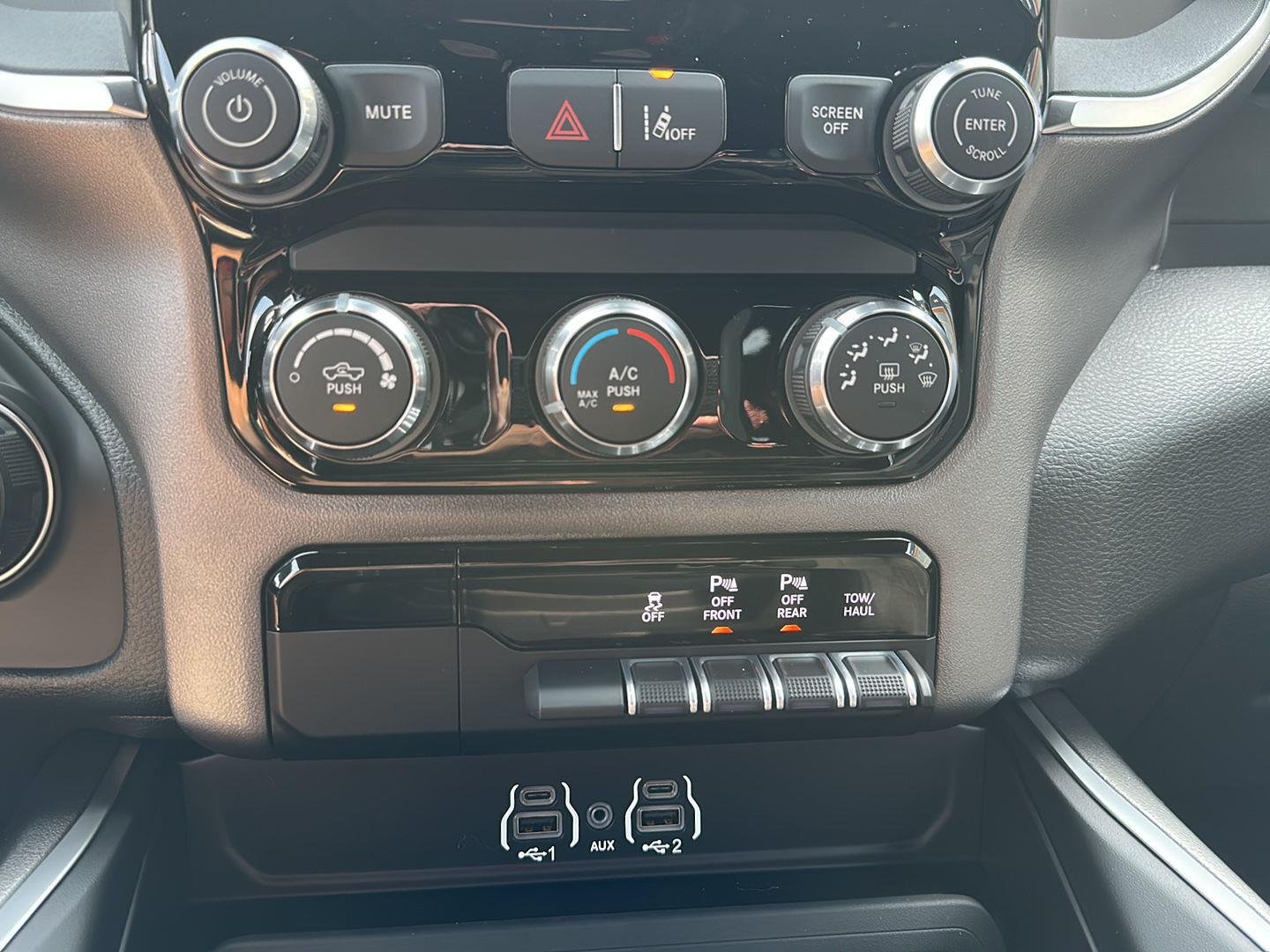 2026 RAM 1500 Express - Photo 23