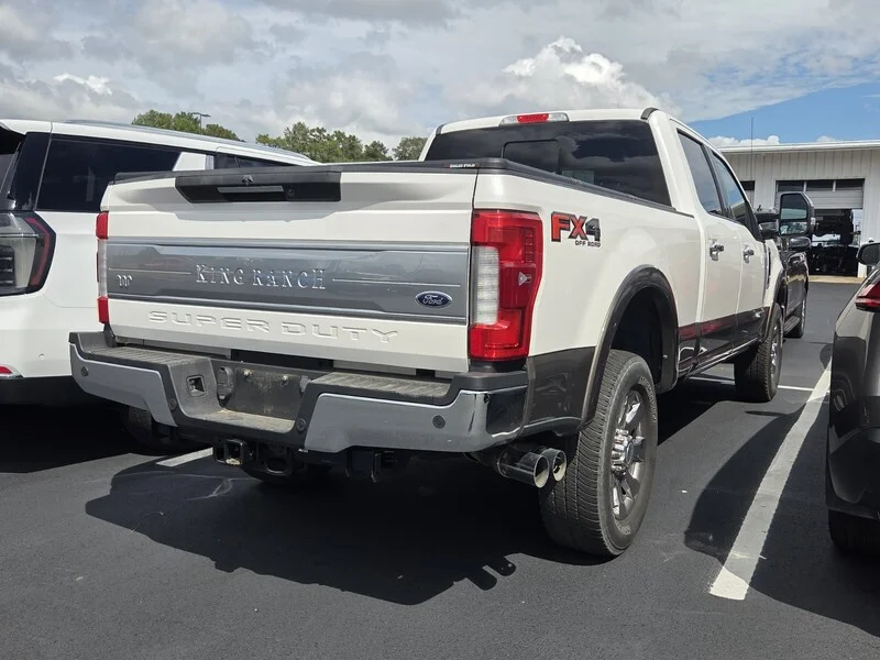 Used 2017  FORD KING RANCH image 8