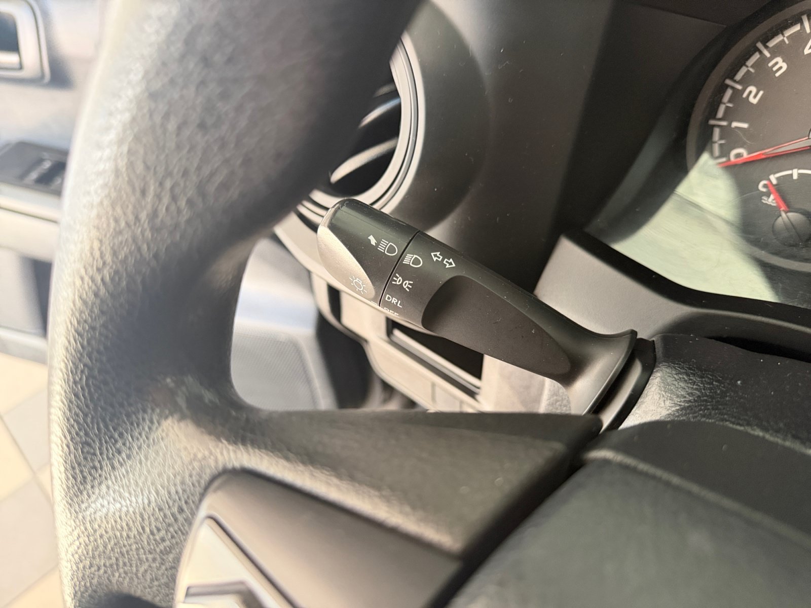 Used 2018 Midnight Black Metallic Toyota SR image 13