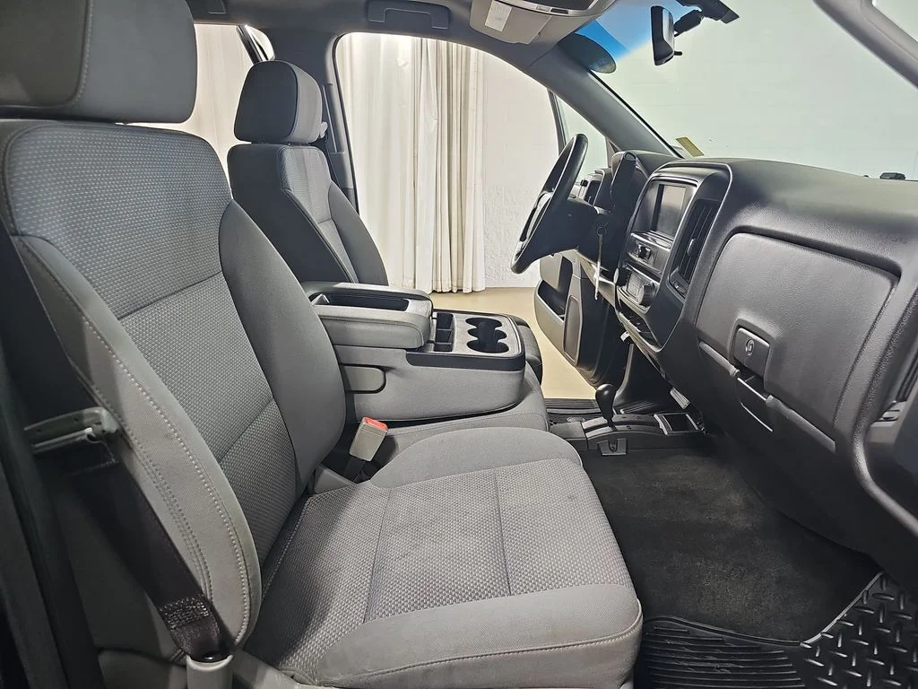 Used 2017 Black Chevrolet Custom image 13