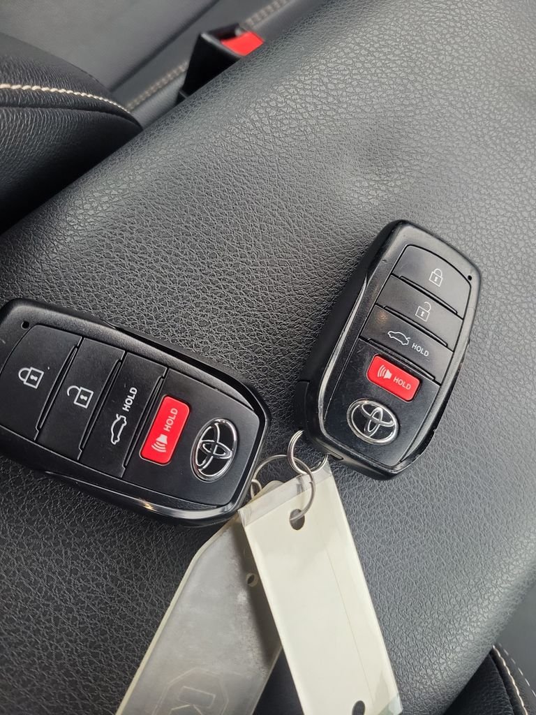 Used 2025  Toyota LE image 35