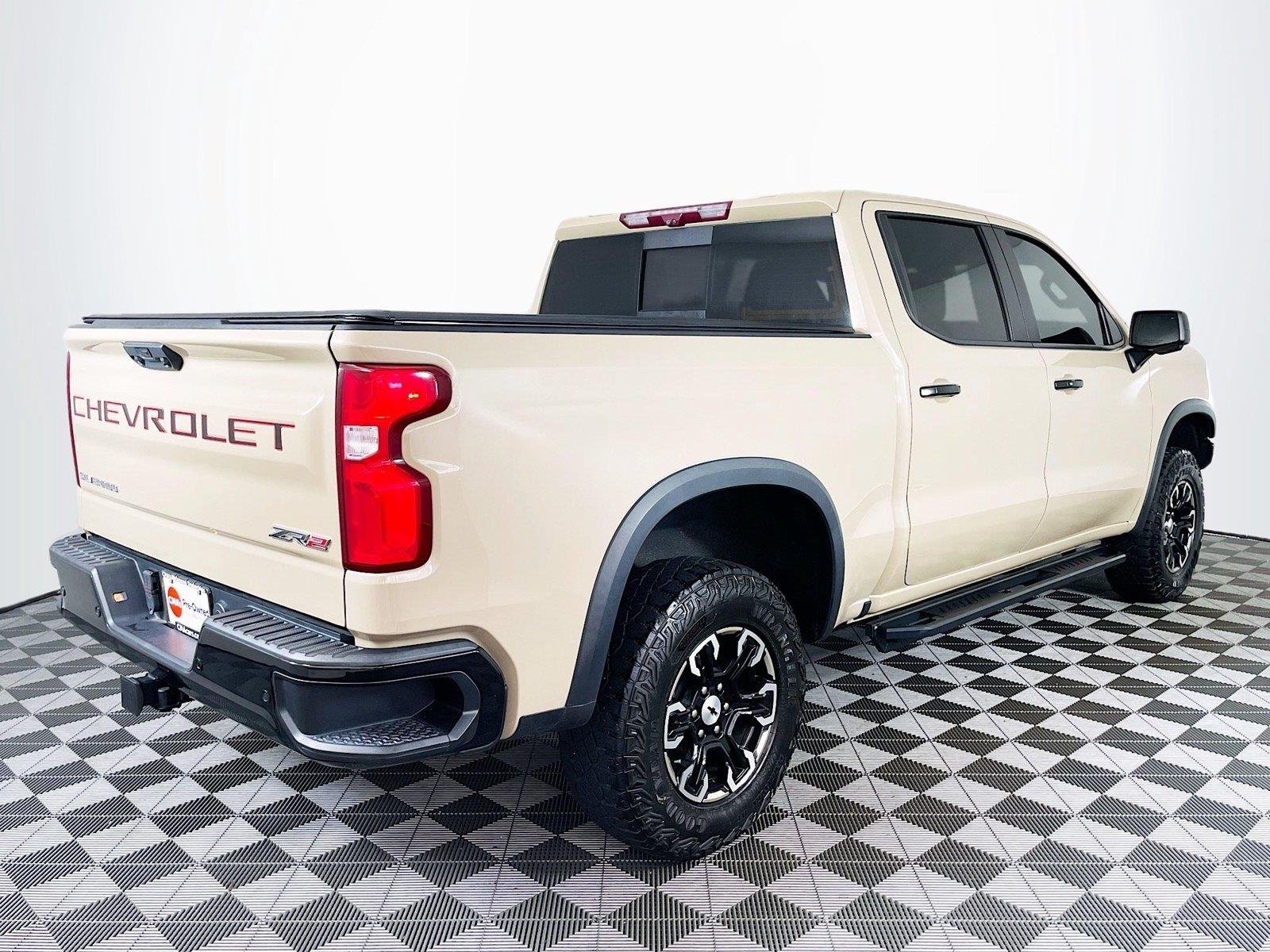 Used 2022 Sand Dune Metallic Chevrolet ZR2 image 9