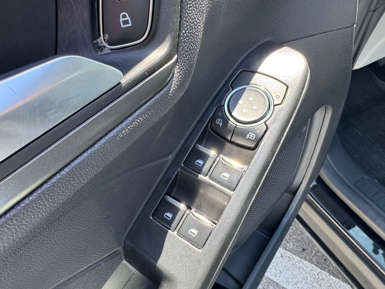 2024 Ford Escape PHEV - Photo 10