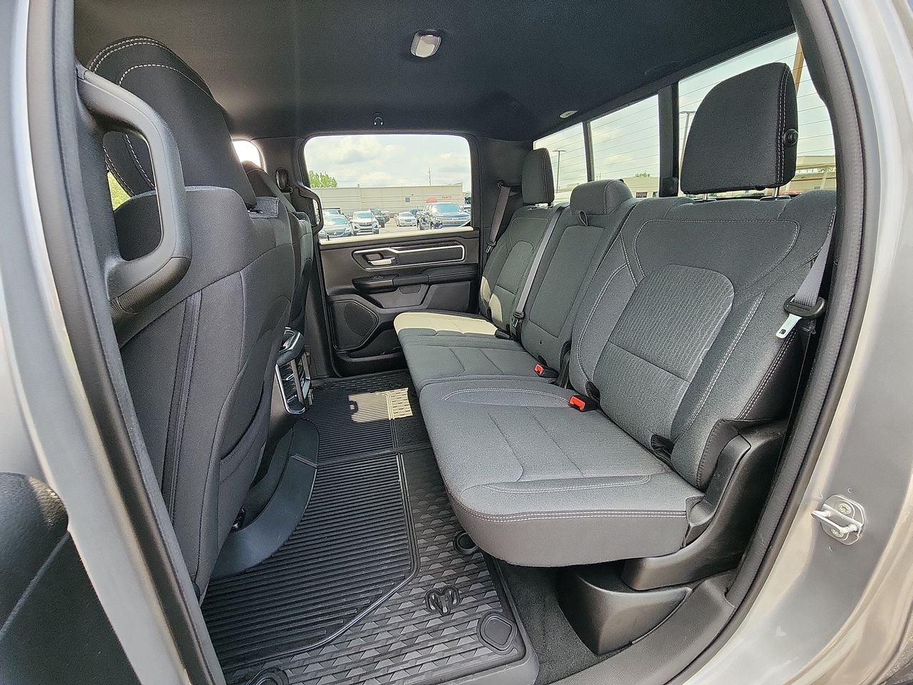 Used 2022 Silver Ram Big Horn/Lone Star image 21