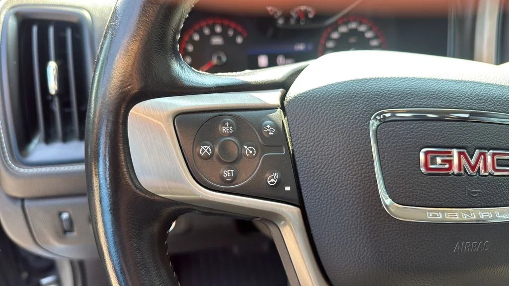 Used 2022 Gray GMC Denali image 20