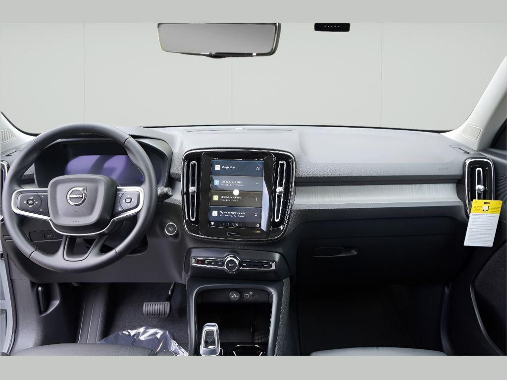 2025 Volvo XC40 Plus - Photo 21