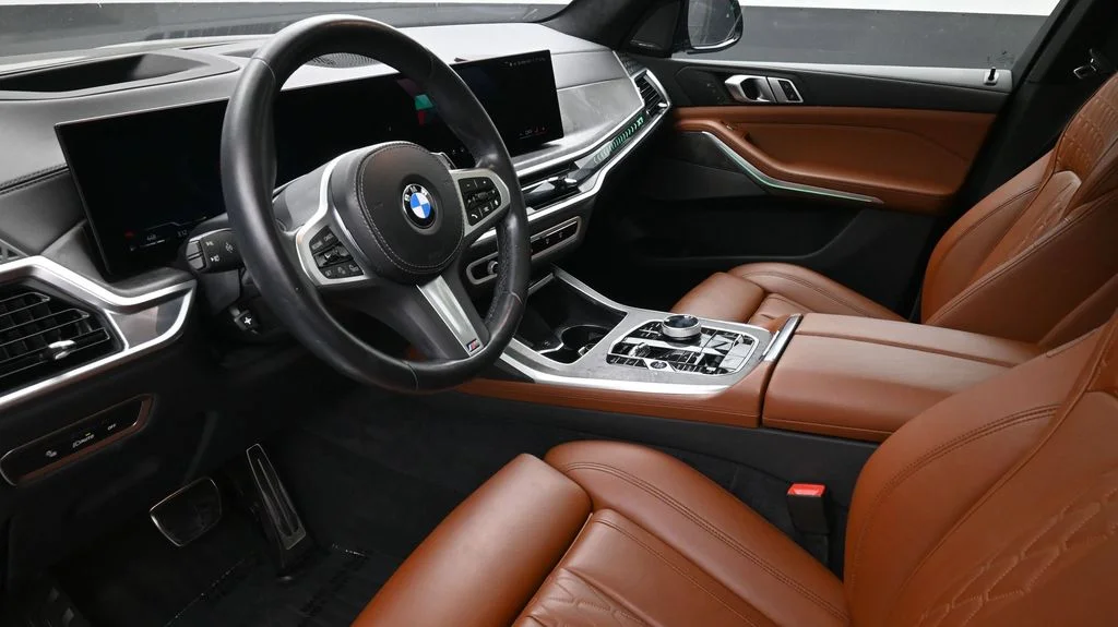 Certified Used 2025 Green BMW xDrive40i image 7