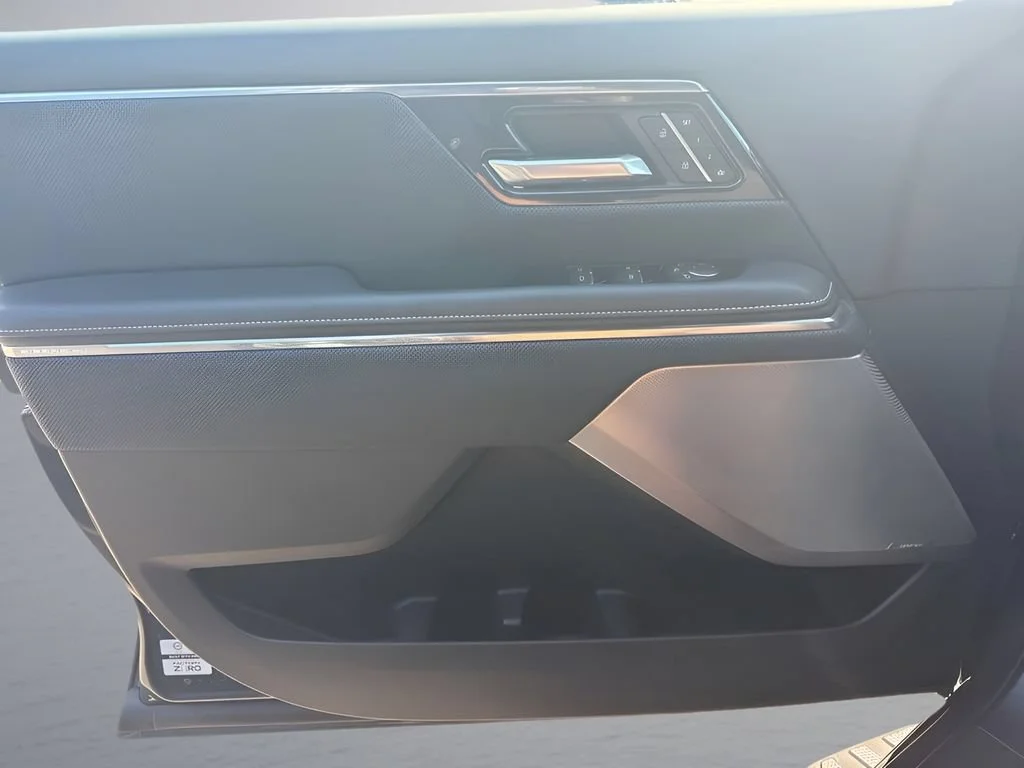 Used 2026 Deep Ocean Metallic GMC Denali Extended Range image 21