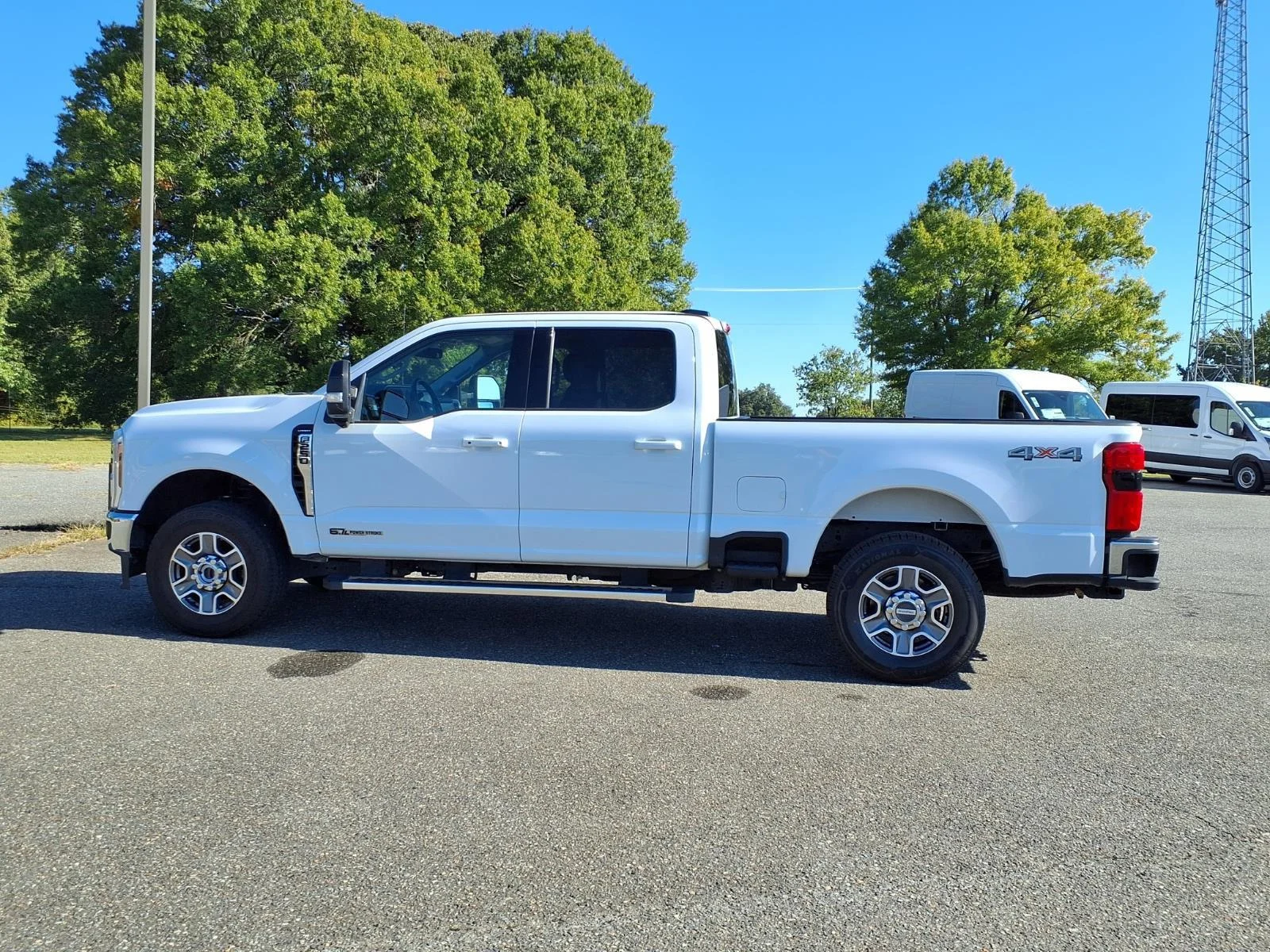 Used 2026 WHITE Ford LARIAT image 3