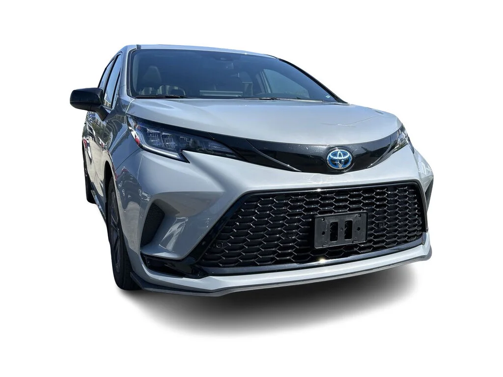 Used 2025  Toyota Sienna XSE AWD 7-Pass Dilawri Certified   Elevate image 3