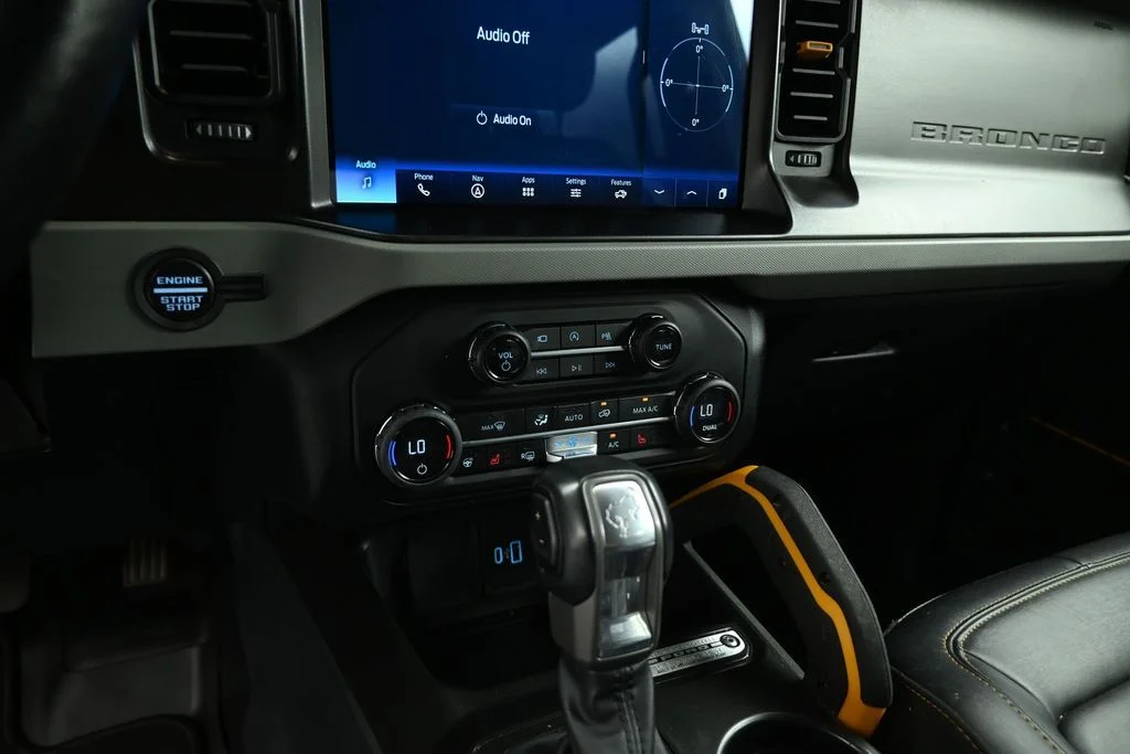 Used 2021 Blue Ford Badlands image 13