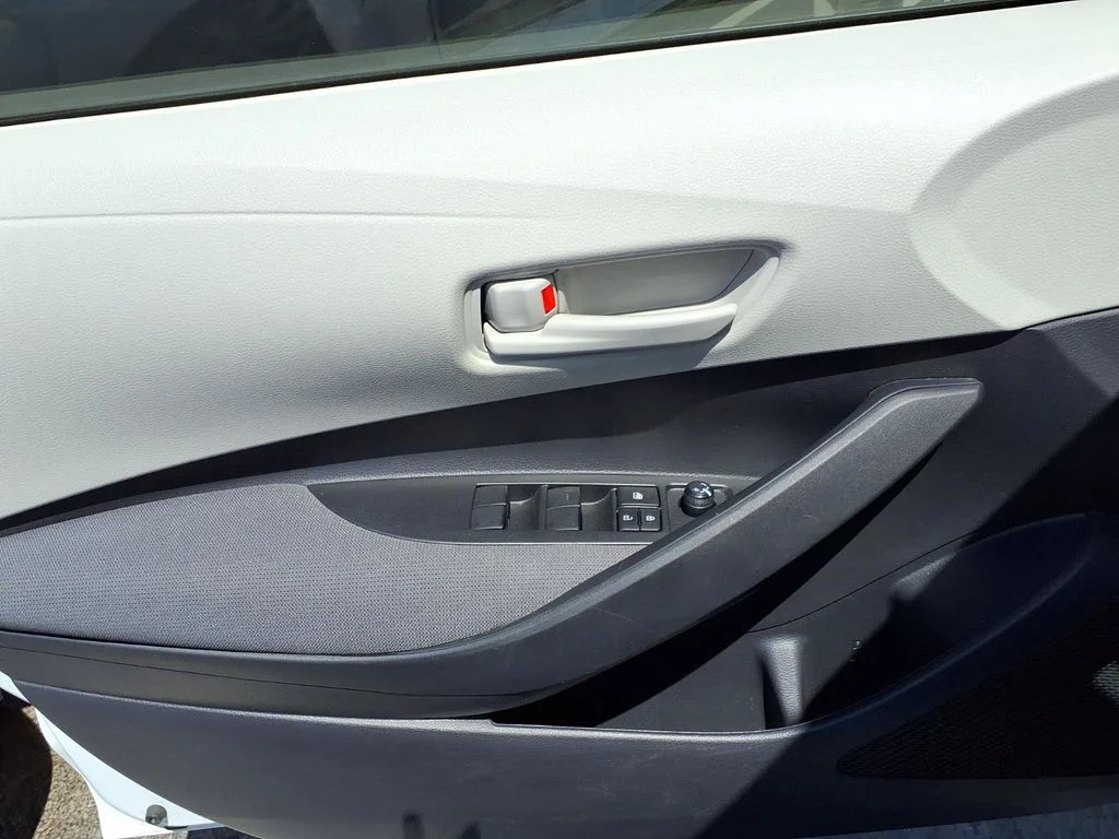 Used 2024 Ice Toyota LE image 18