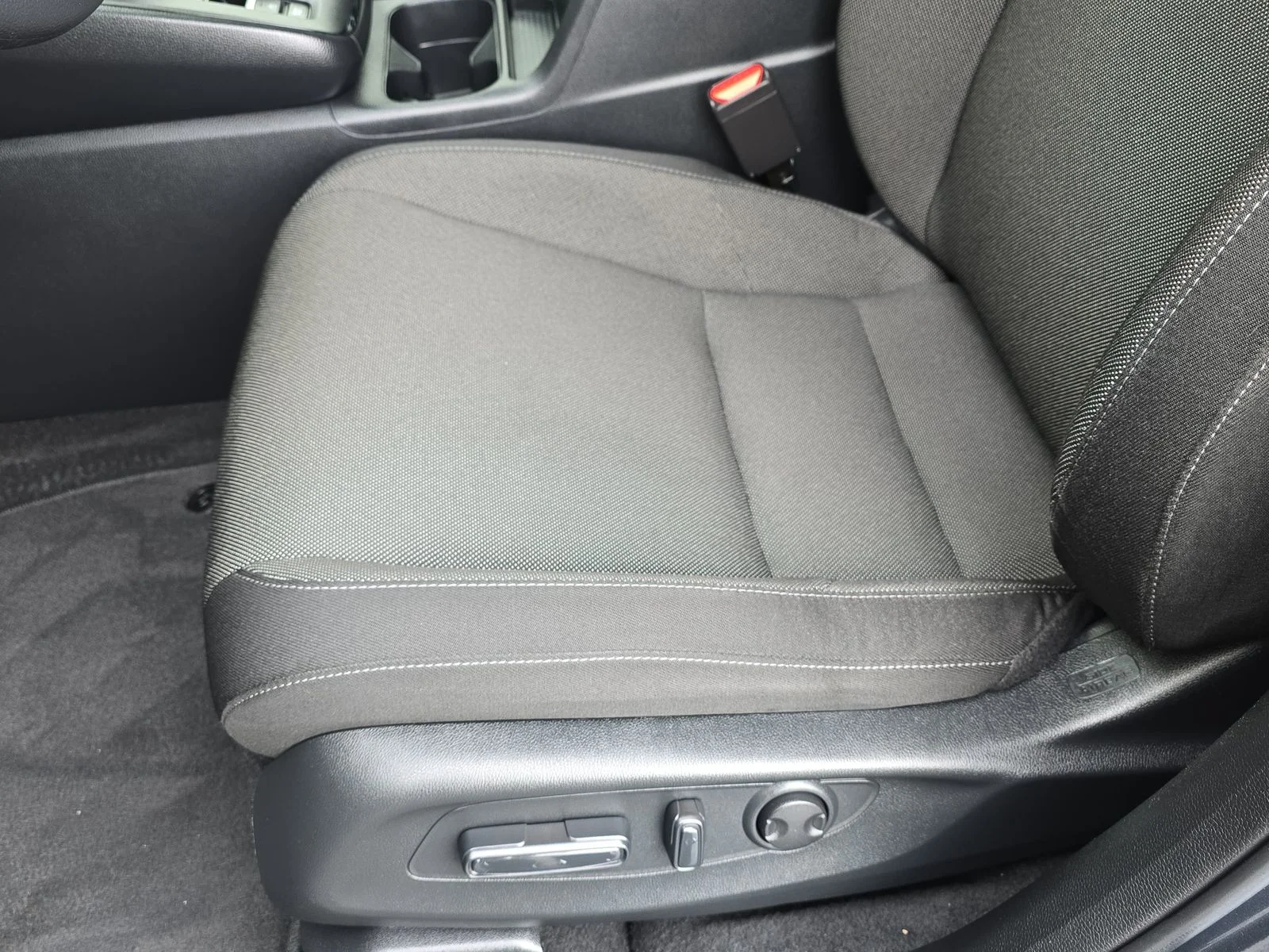 Certified Used 2024 Meteorite Gray Metallic Honda EX image 29