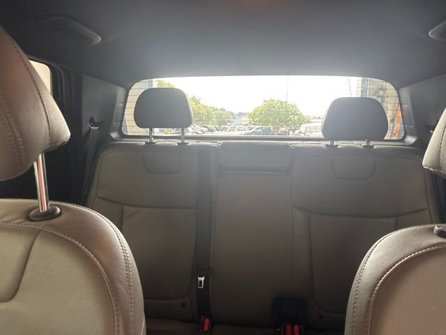 Used 2024 Green Hyundai SEL image 17