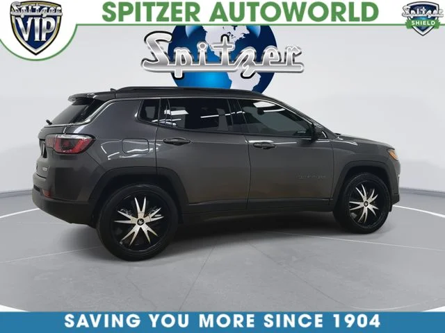Used 2019 Gray Jeep Latitude image 10