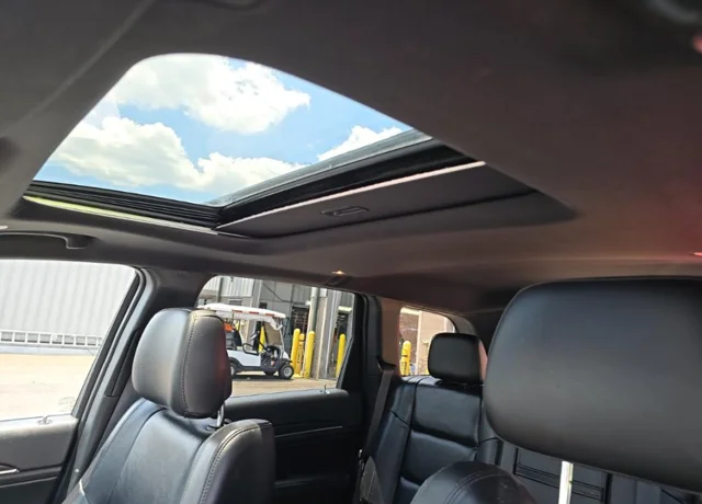 Used 2023 Gray Jeep Series II image 3