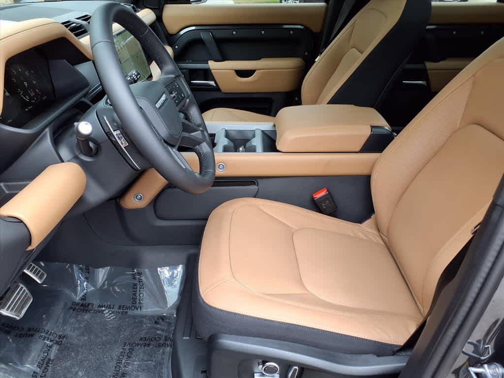 2025 Land Rover Defender V8 - Photo 8