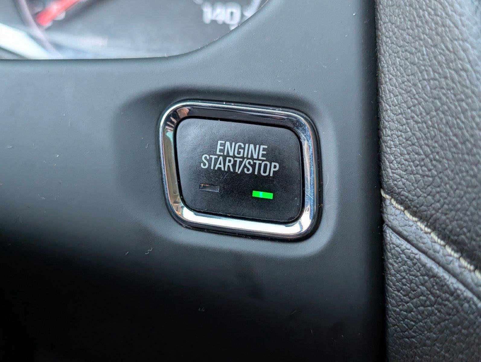 Used 2019 Summit White GMC SLE image 25