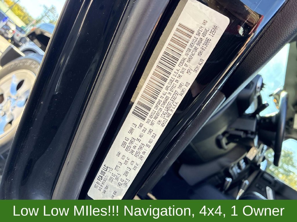 Used 2015 Black Jeep Sahara image 20