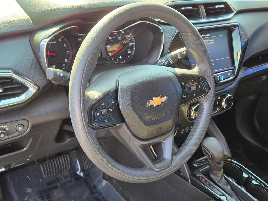 Used 2022 Mosaic Black Metallic Chevrolet LT image 18