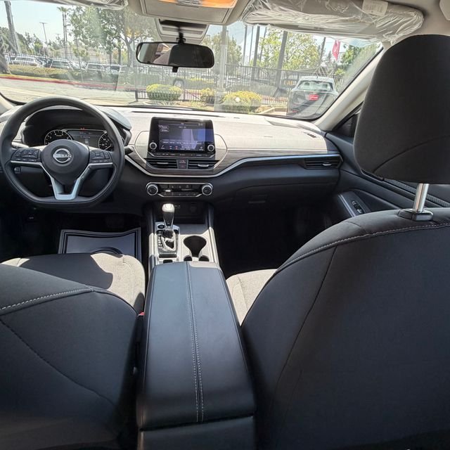 New 2026 Pearl White TriCoat Nissan SV image 29