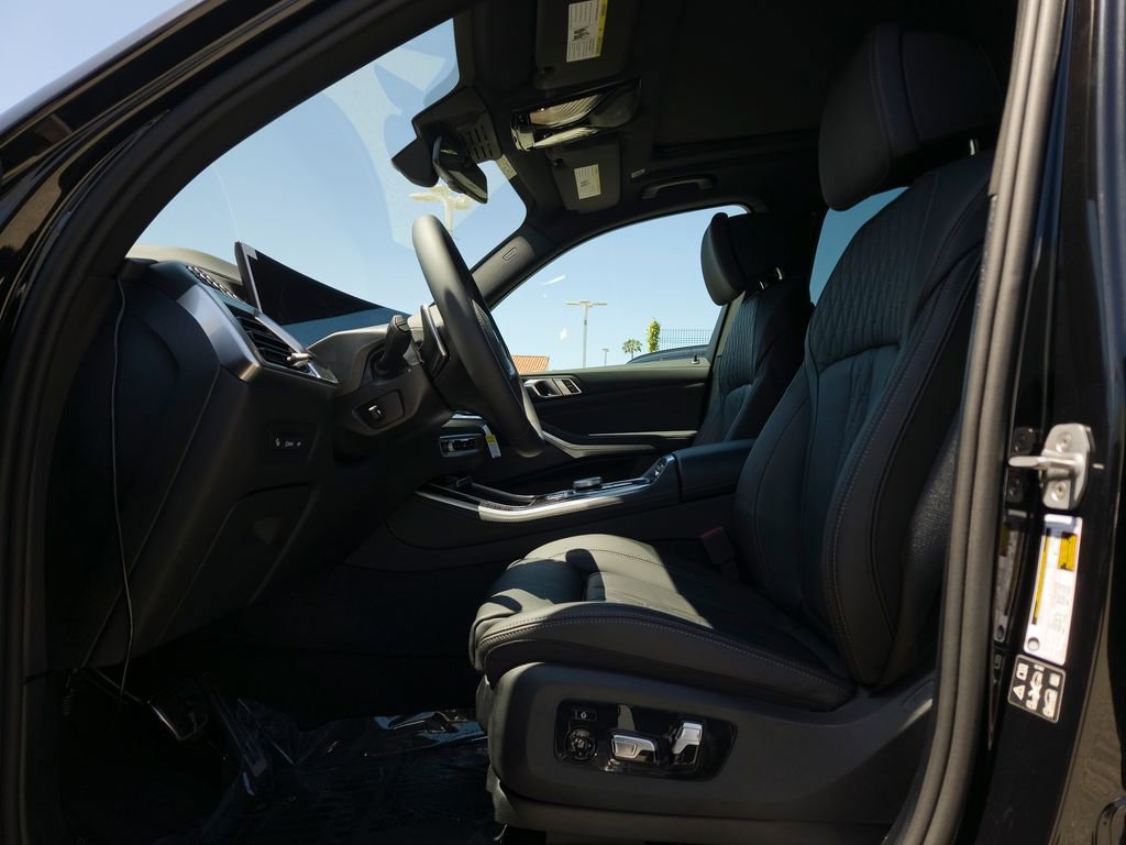 New 2026 Black Sapphire Metallic BMW xDrive40i image 7