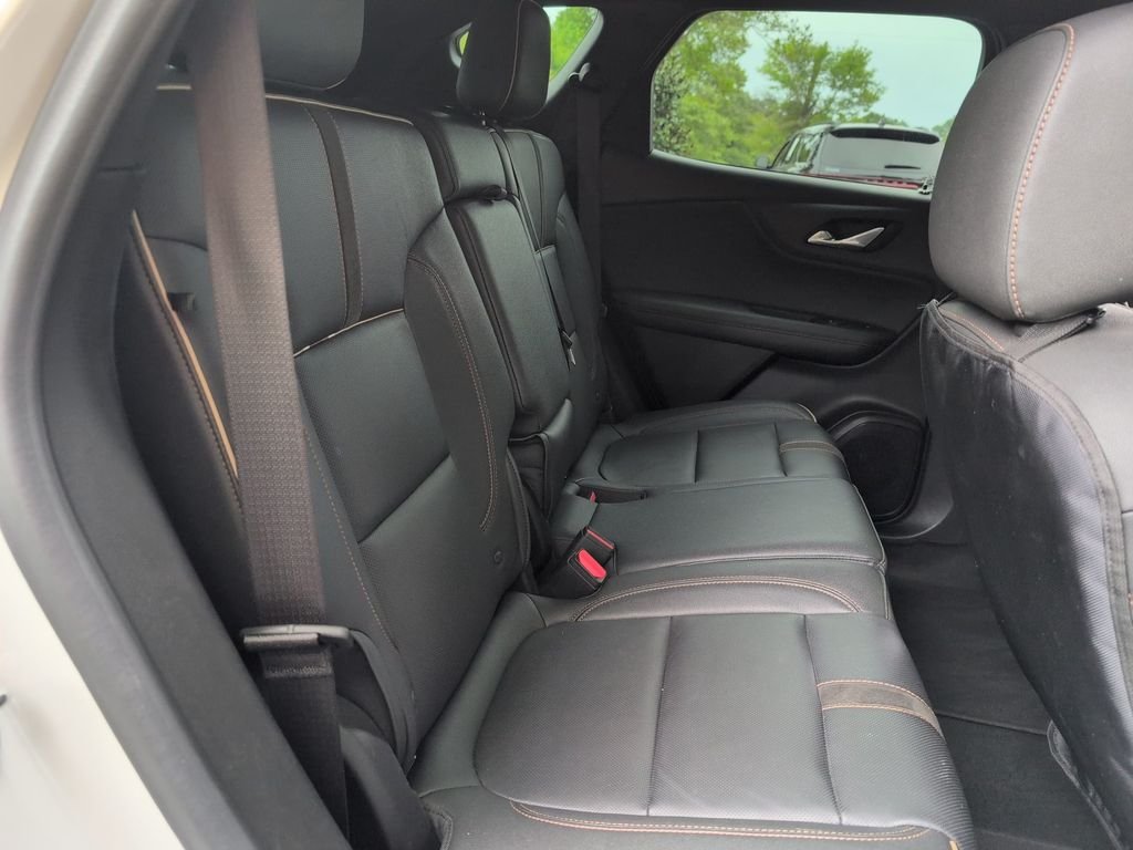 Used 2023 Beige Chevrolet Premier image 30