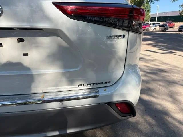 Used 2021 Blizzard Pearl Toyota Hybrid Platinum image 13