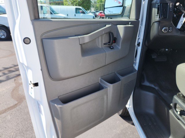 2025 Chevrolet Express Cargo Work Van - Photo 14