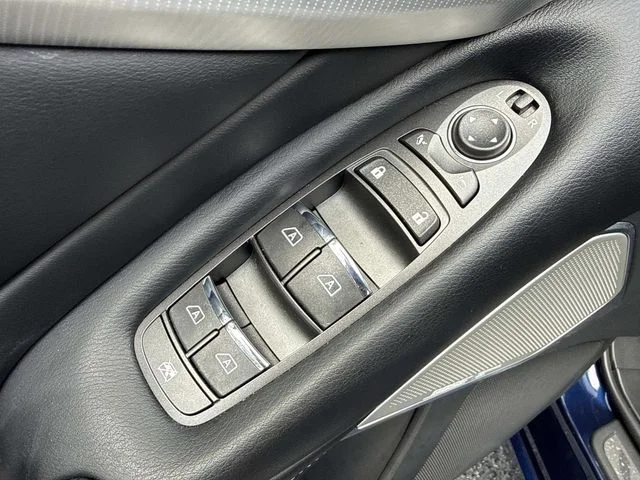 Used 2023 Blue INFINITI LUXE image 22