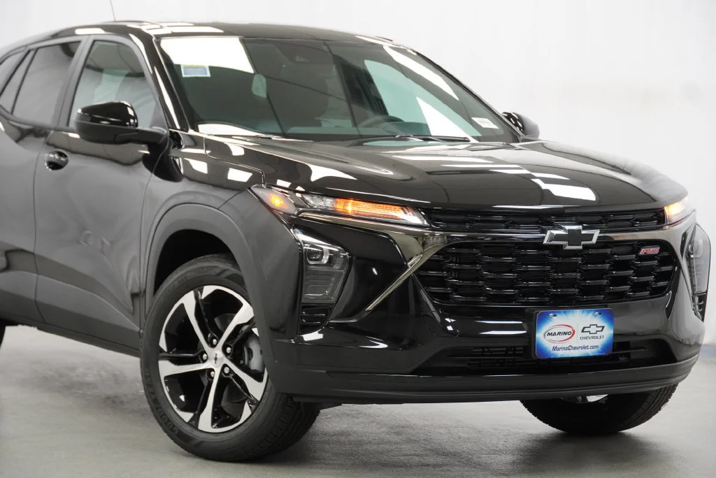 New 2026 Mosaic Black Metallic Chevrolet 1RS image 7