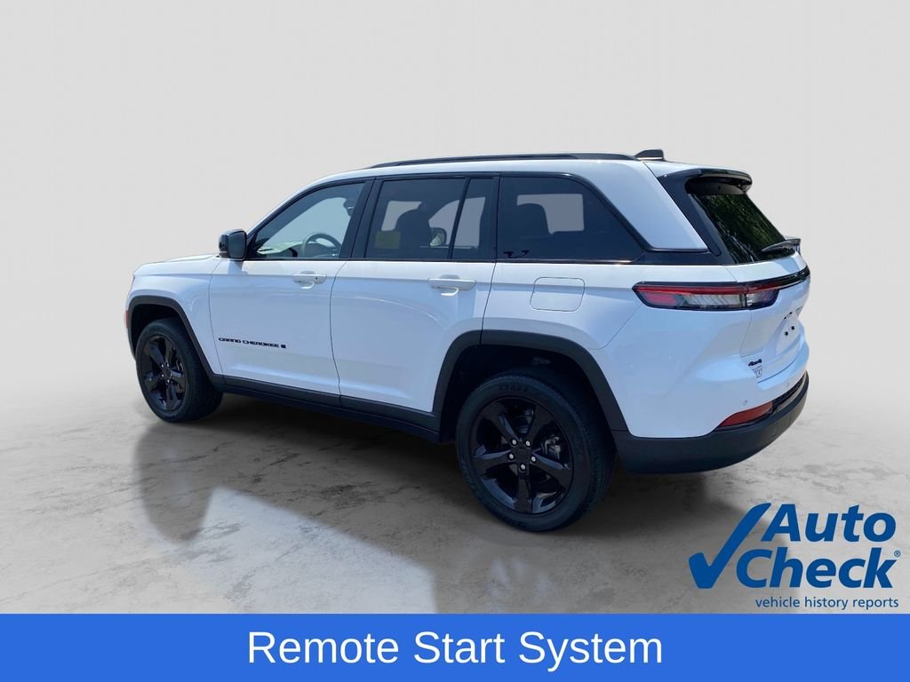 Used 2023 White Jeep Altitude X image 4