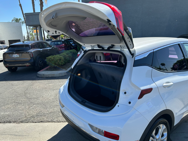 Used 2020 White Chevrolet LT image 11