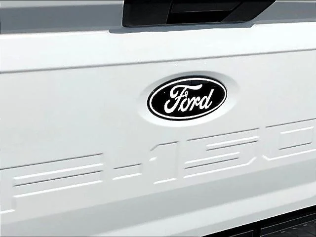 New 2026 Oxford White Ford XLT image 9