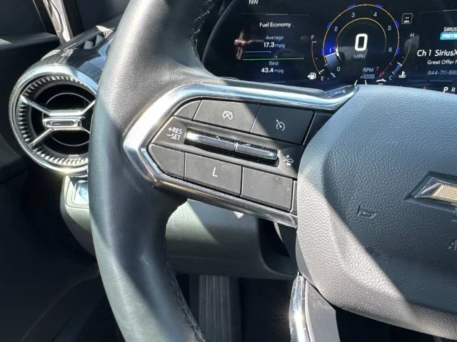 Used 2025 White Chevrolet LT image 48