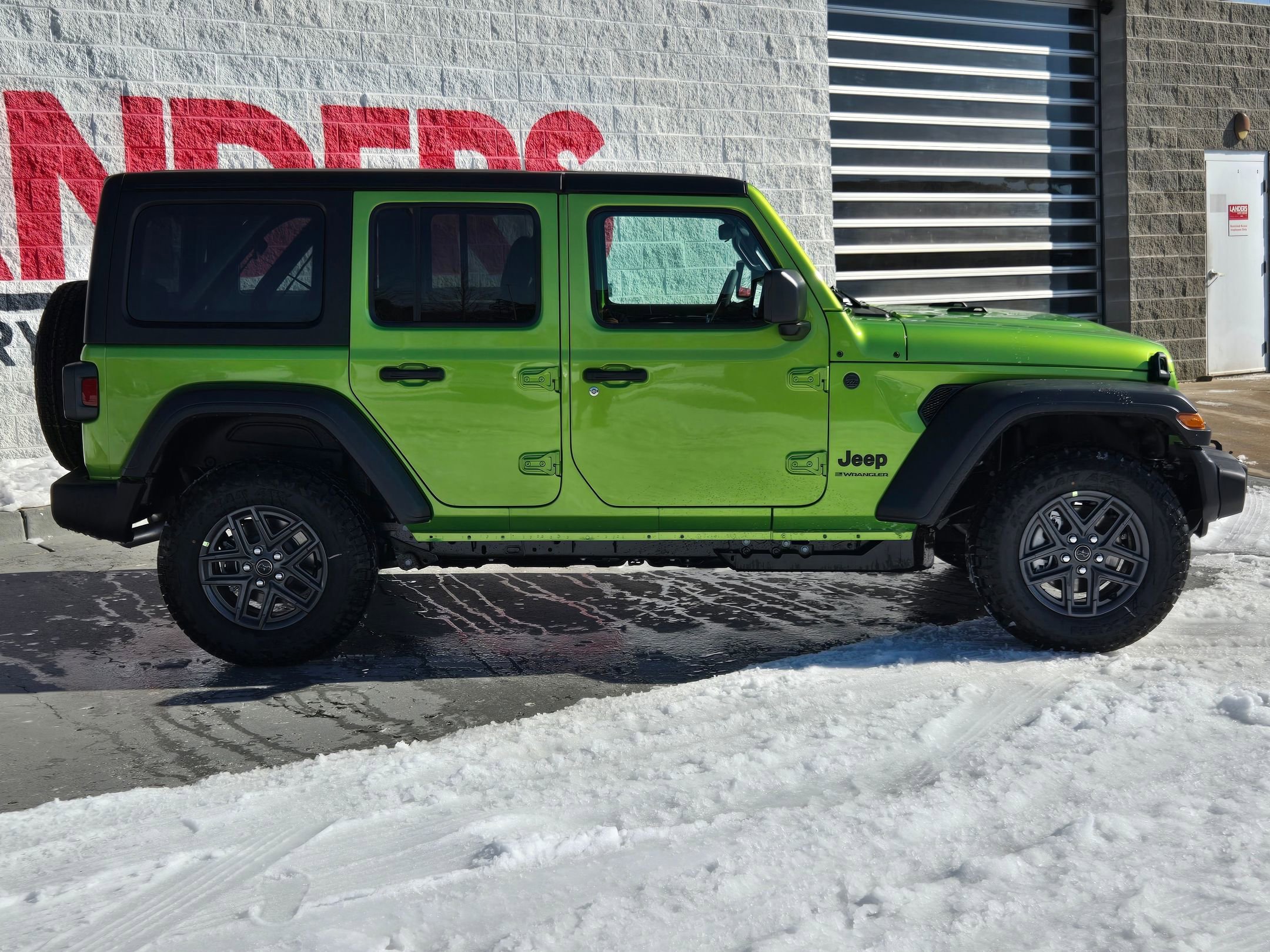 New 2026 Mojito Clear-Coat Exterior Paint Jeep Sport S image 8