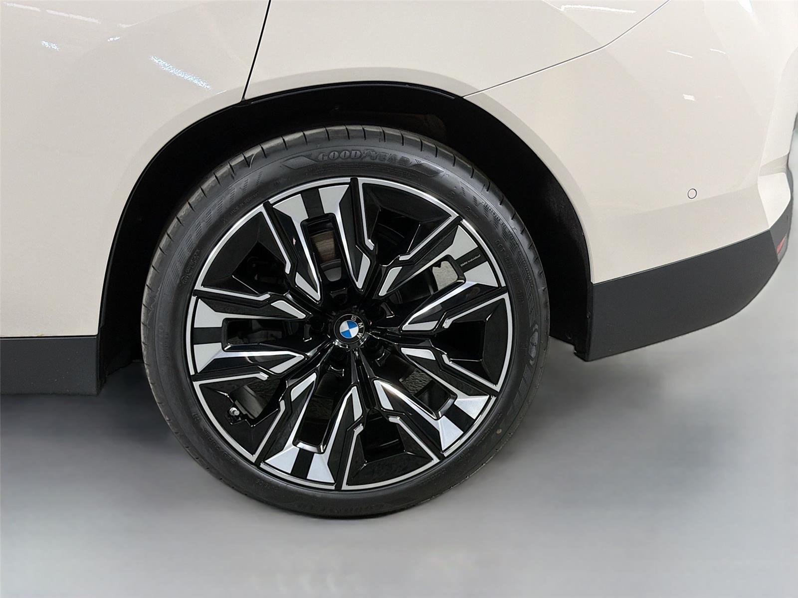 New 2026 Dune Grey Metallic BMW 30 xDrive image 29
