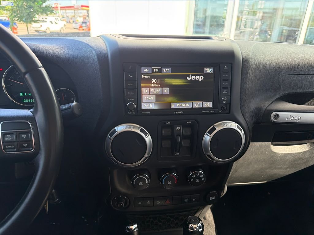 Used 2016 Billet Silver Metallic Jeep Unlimited Sahara image 17